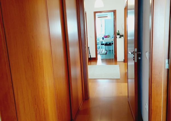 T2 for rent, next to the Glicínias Shopping Center, Aveiro.