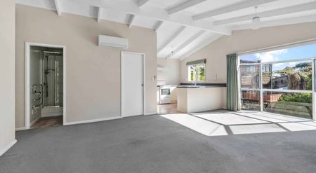 Cosy 2-bedroom with additional rumpus room - Photo 3