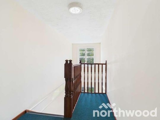 Longacre, Singleton, Ashford, TN23 - Photo 1