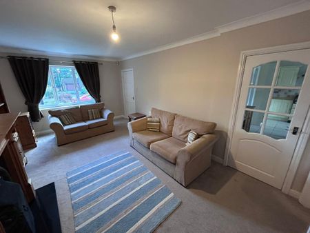 4 bedroom detached house to rent - Photo 4