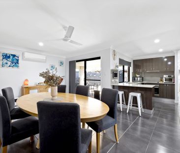 Stunning Family Home - Photo 4