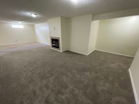 Gorgeous Sherwood Park Home with Finished Basement - Photo 4