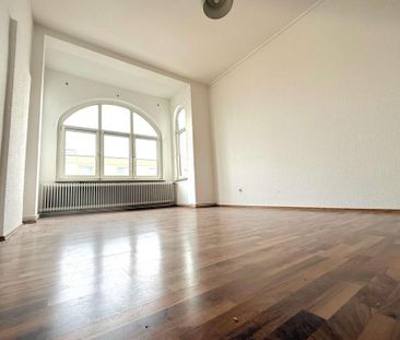Großzügige Altbauwohnung in der Südstadt - Photo 1