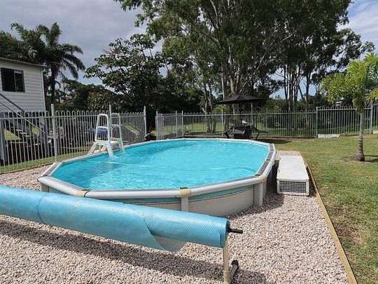 Stunning 3-Bedroom Queenslander With Pool - Photo 1