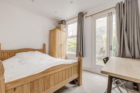 2 bedroom maisonette to rent - Photo 2