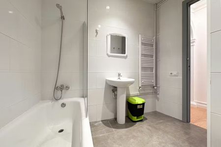 Carrer de Jonqueres, Barcelona, Catalonia 08003 - Photo 4