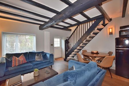 2 bedroom cottage to rent - Photo 2