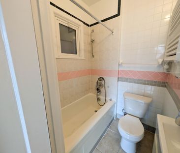 55 Wellington St S, Hamilton (Unit 2) - Bachelor Apartment - Photo 4