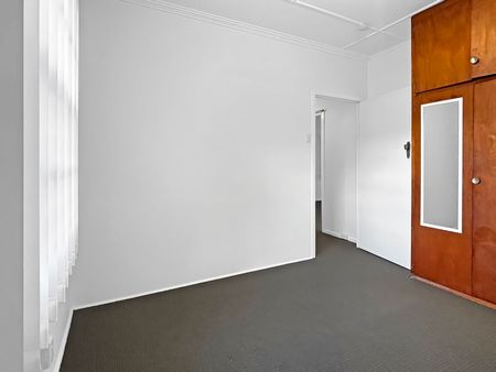 Charming Family Home in Prime Corinda Location - Photo 4