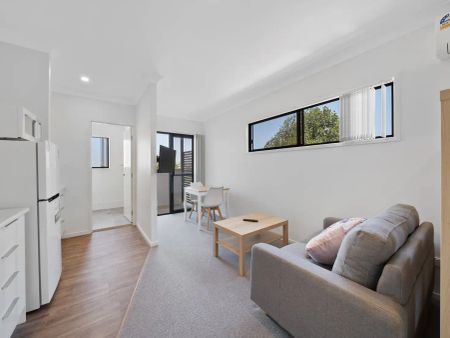 “MODERN, FULLY FURNISHED, STUDIO APARTMENT” - Photo 5