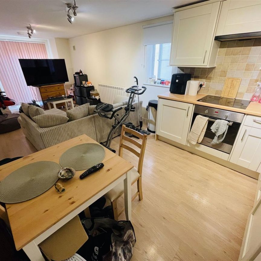 St. Andrews Road, Avonmouth, BS11 - Photo 1