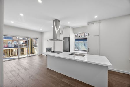 For Lease - 23 Fernwood Park Avenue Unit# 2nd floor, Toronto, Ontario - Photo 4