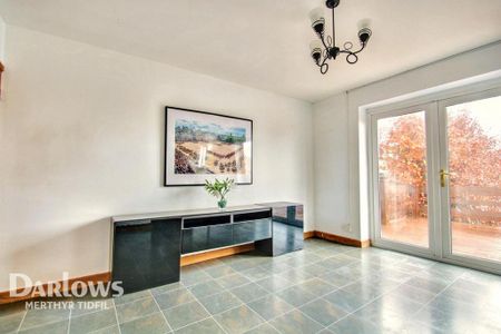 3 bedroom terraced house to rent - Photo 3