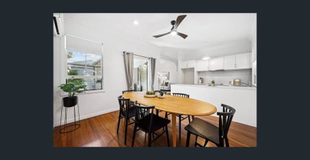 Dual-Living in Prime Spring Hill Location - Photo 3