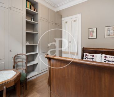 Furnished apartment on Calle Castellnou - Photo 3