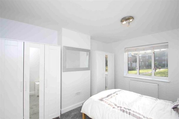 1 bedroom property to rent - Photo 1