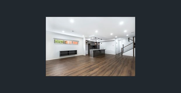 Your Hidden Gem in Hoppers Crossing 2 Master Bedrooms !! - Photo 1