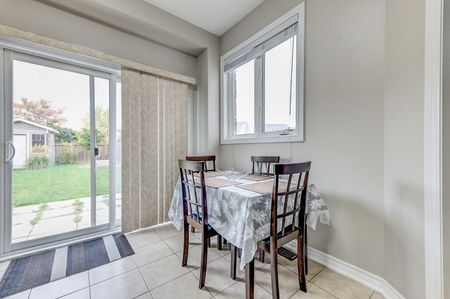 For Lease - 2179 Dawson Crescent, Innisfil, Ontario - Photo 3