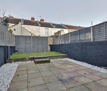 2 bedroom terraced house to rent - Photo 2