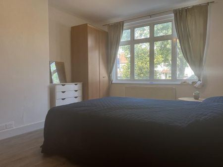 1 bedroom semi-detached house to rent - Photo 2