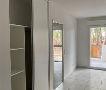 Location Appartement 2 pièces 45m² - Photo 2