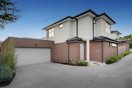 2/14 Stanley Grove, Blackburn - Photo 4