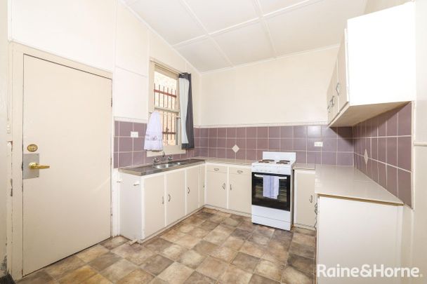 Centrally Located CBD - Available Now!!! - Photo 1