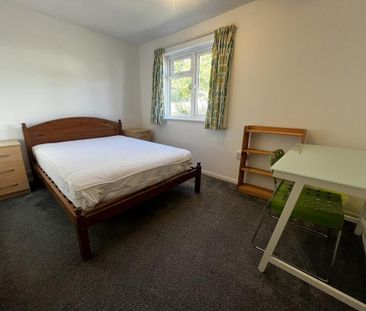 4 bedroom terraced house to rent - Photo 2