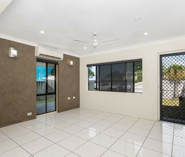 2/115 Thirteenth Avenue, RAILWAY ESTATE - Photo 1