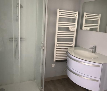 Location Appartement 3 pièces 79m² GRAY 70100 - Photo 6