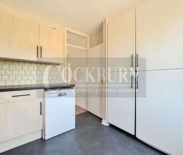 Colyer Close, London, SE9 3QG - Photo 6