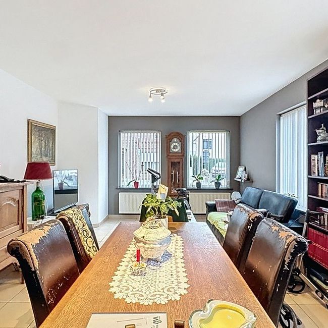 Appartement te huur in Eeklo voor € 800 met 2 slaapkamers - Foto 1