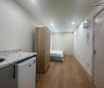 West End Road, Ruislip HA4, London - Photo 4