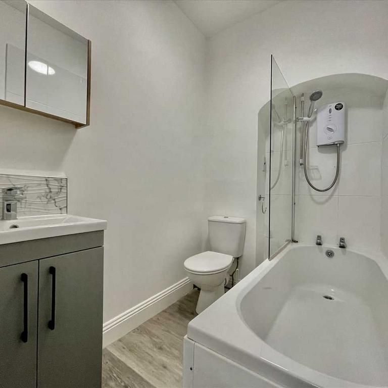 3 bedroom house share to rent - Photo 1