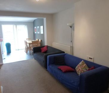 5 bedroom semi-detached house to rent - Photo 1