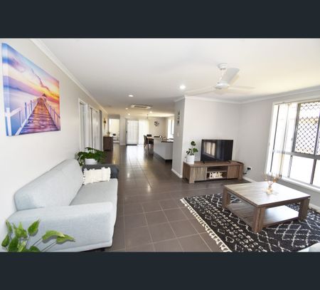 12 Rafter Crt, Rural View, Qld 4740 - Photo 4