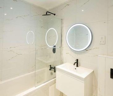 Flat, Alpine House, A Cuckoo Hall Lane, London, N9 - Photo 6