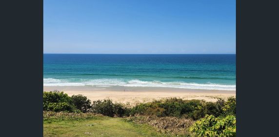 Coastal Luxury with Your Own Private Pool, Just 200m to Sunrise Beach - Photo 2