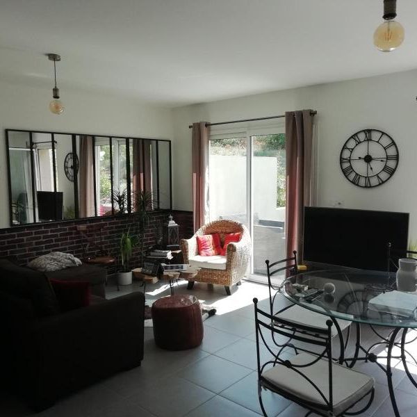 Location Appartement 4 pièces 79m² ST MAXIMIN LA STE BAUME 83470 - Photo 1