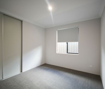 Brand New Four Bedroom Dual Living Property! - Photo 5