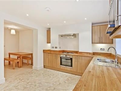 Vauxhall Bridge Road, SW1V - Photo 4
