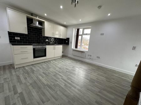 2 bedroom maisonette to rent - Photo 5