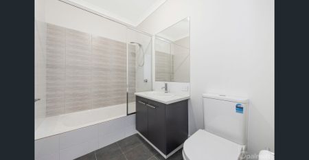 Near new, low maintenance living - Photo 3