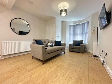 2 bedroom terraced house to rent - Photo 2