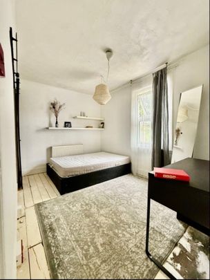 2 Bed Terraced House, Dames Road, E7 - Photo 1