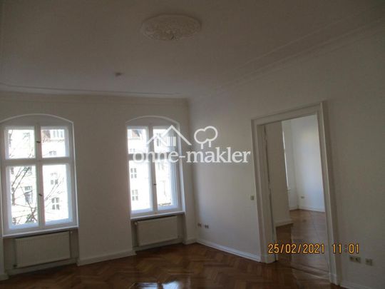 Wunderschöne große 5 Zimmer Altbauwohnung in zentraler Lage - Photo 1