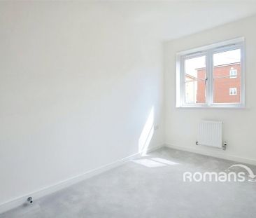 3 bedroom semi-detached house to rent - Photo 3