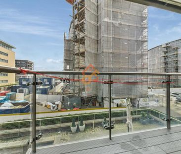 Ebb Court, 1 Albert Basin Way, London, E16 - Photo 4