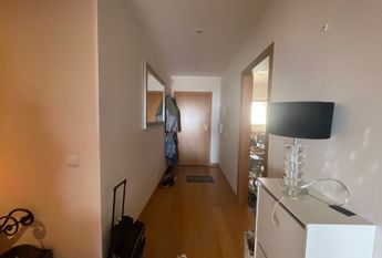 Apartamento T3 com estacionamento e vista de mar em Santo Amaro de Oeiras