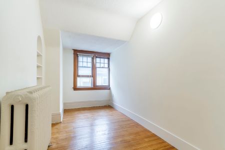 For Lease - 180 Queens Drive Unit# 2A, Toronto, Ontario - Photo 3